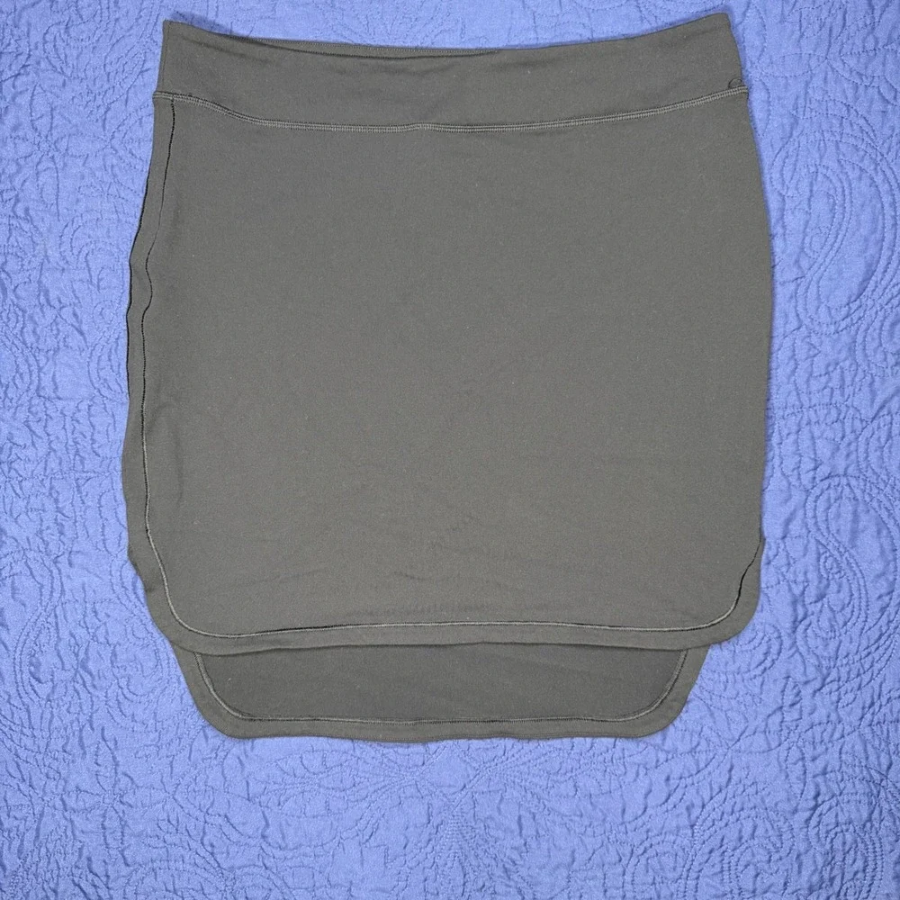 Lululemon City Skirt Athletica Black Active Curved Size 10 Nylon Spandex Blend